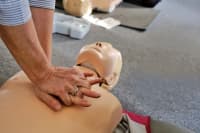 První pomoc defibrilátor II